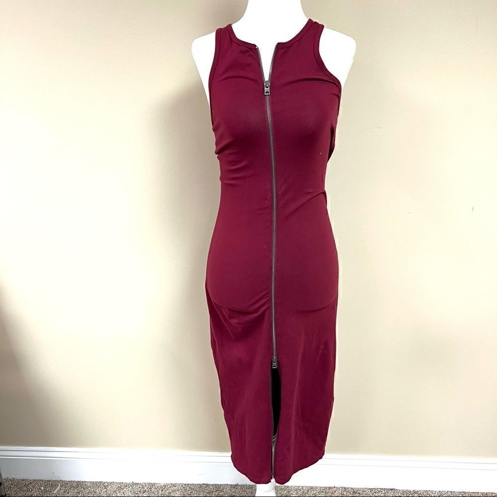 👠Express racerback form fitting dress.  Size S/P